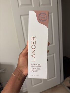 Lancer The Method Body Cleanse - White & Blush Packaging